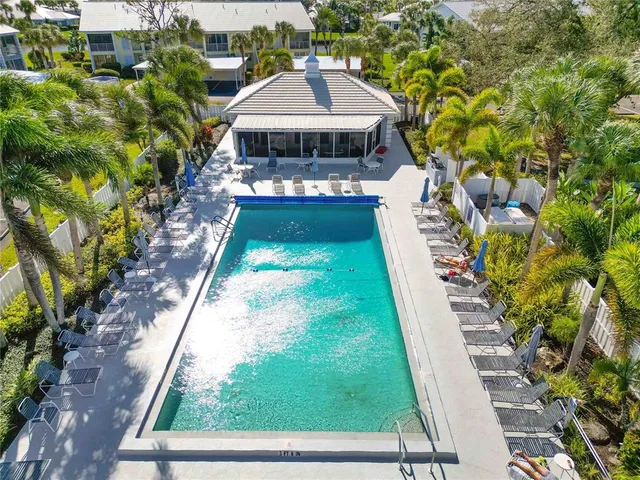 $225,000 | 433 Cerromar Lane, Unit 440, Venice, FL 34293