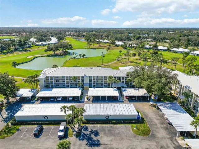 $225,000 | 433 Cerromar Lane, Unit 440, Venice, FL 34293