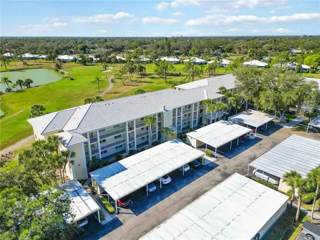 $225,000 | 433 Cerromar Lane, Unit 440, Venice, FL 34293