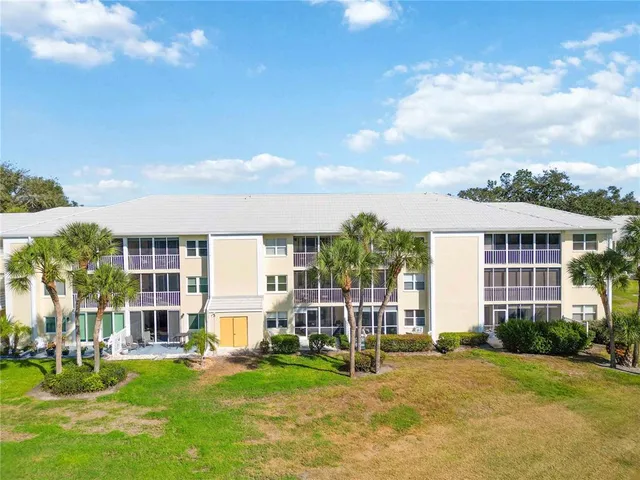 $225,000 | 433 Cerromar Lane, Unit 440, Venice, FL 34293