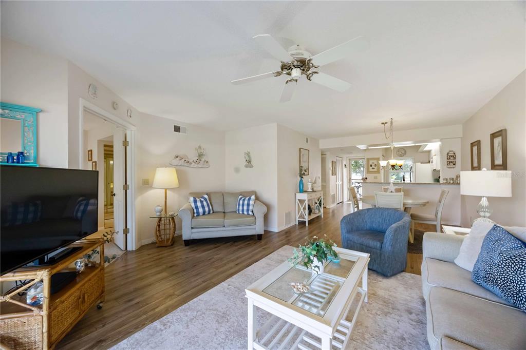 433 Cerromar Lane, Unit 440 Venice, FL 34293 - Photo 9 of 65