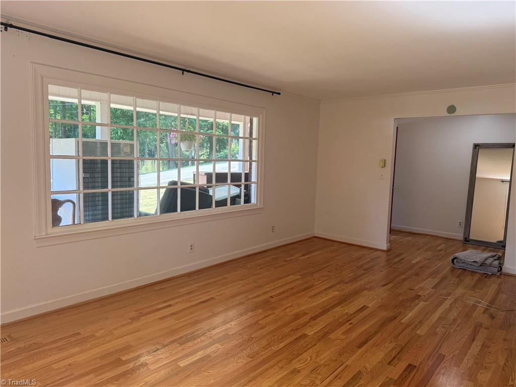 125 James Street Elkin, NC 28621 - Photo 12 of 21 Living Room