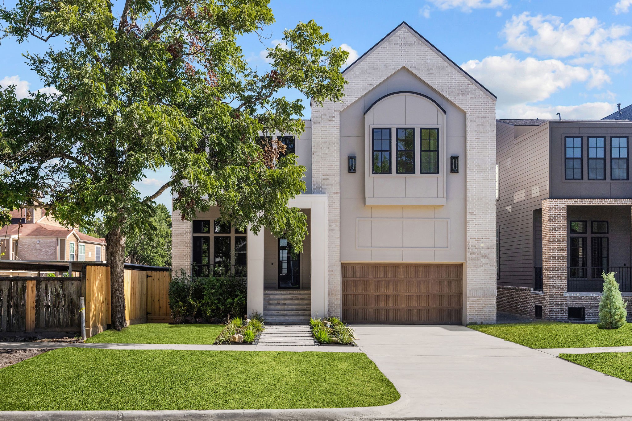 614 Ridge Street Houston, TX 77009 - Photo 2 of 38 Gallery Image 2