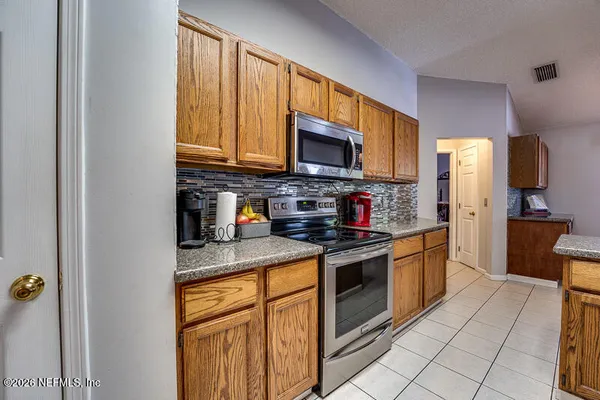 $425,000 | 9529 Plum Lake Lane West, Jacksonville, FL 32222