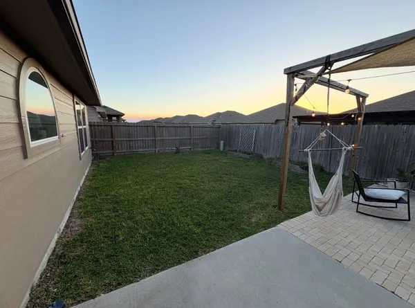 $2,200 | 7509 Loyd Neal Drive, Corpus Christi, TX 78414