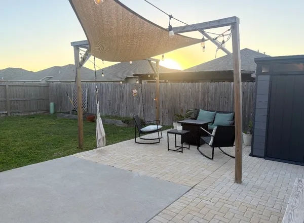 $2,200 | 7509 Loyd Neal Drive, Corpus Christi, TX 78414