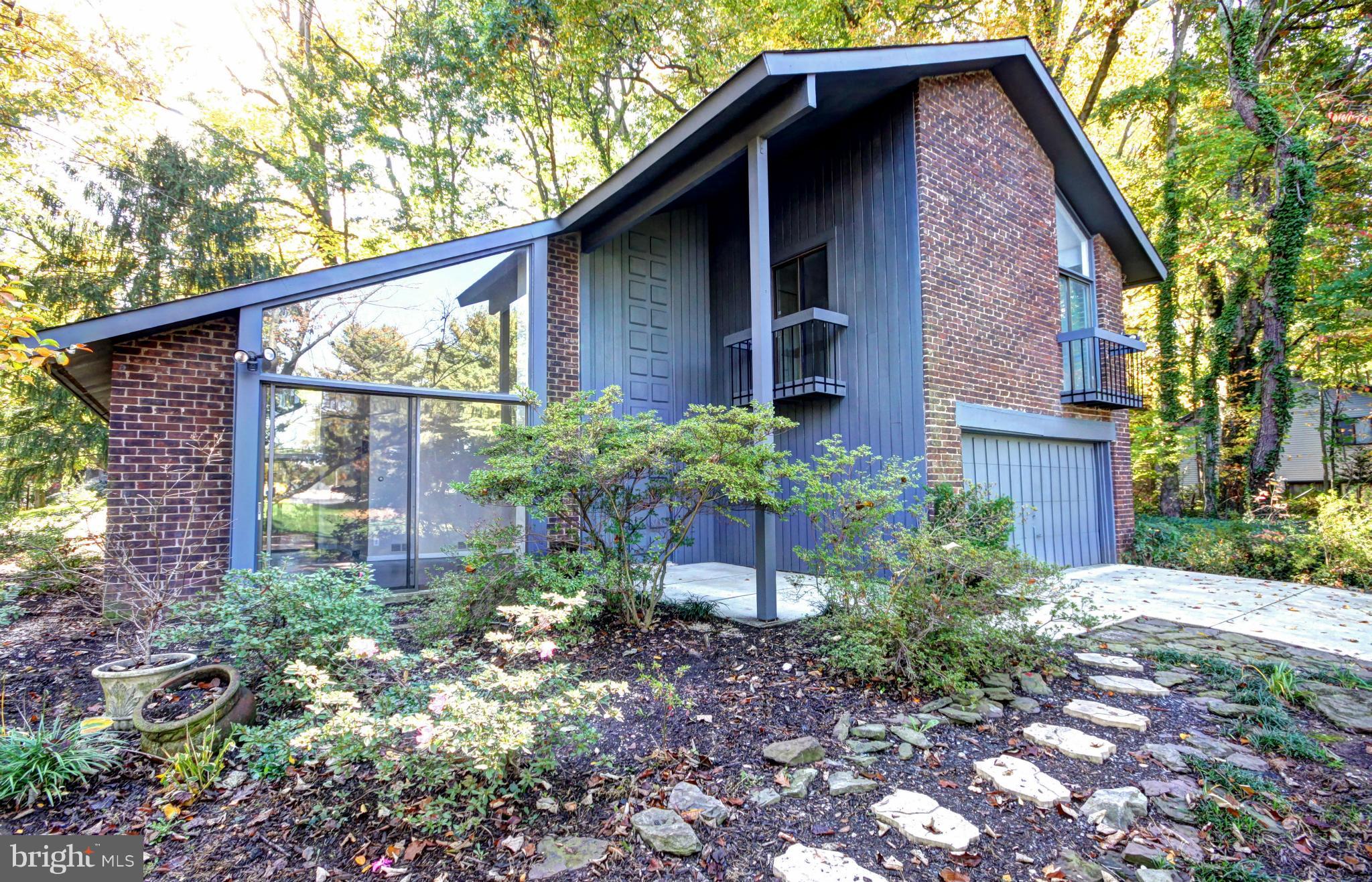 Exterior (Front)