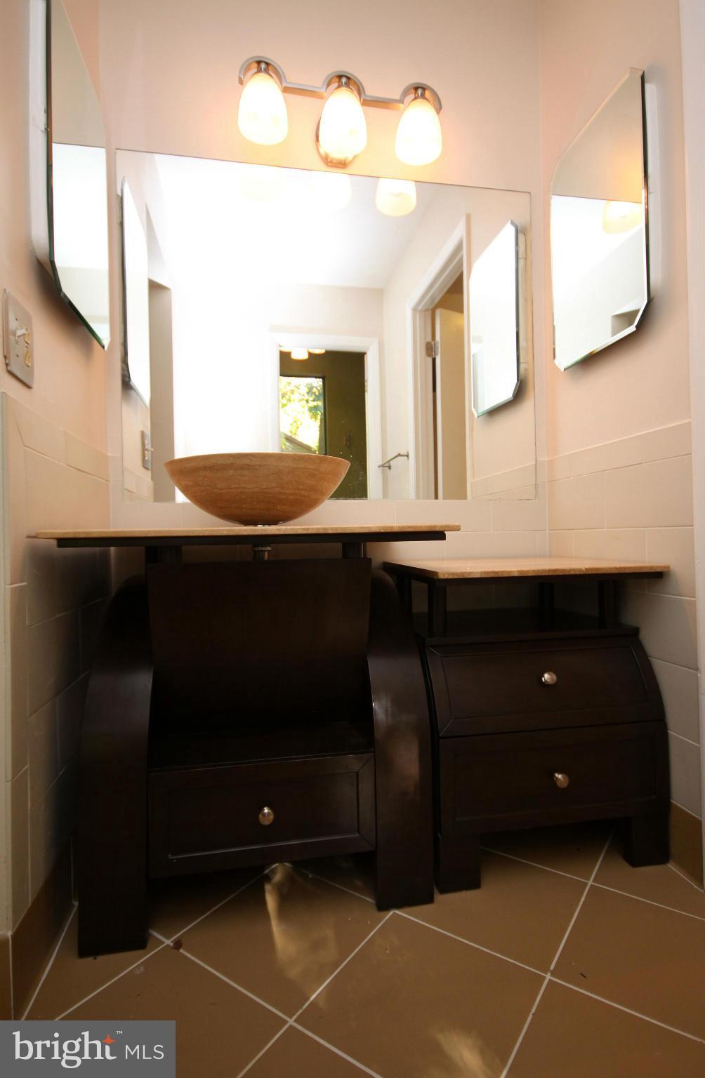 9437 Kilimanjaro Road Columbia, MD 21045 - Photo 15 of 30 Bath (Master)