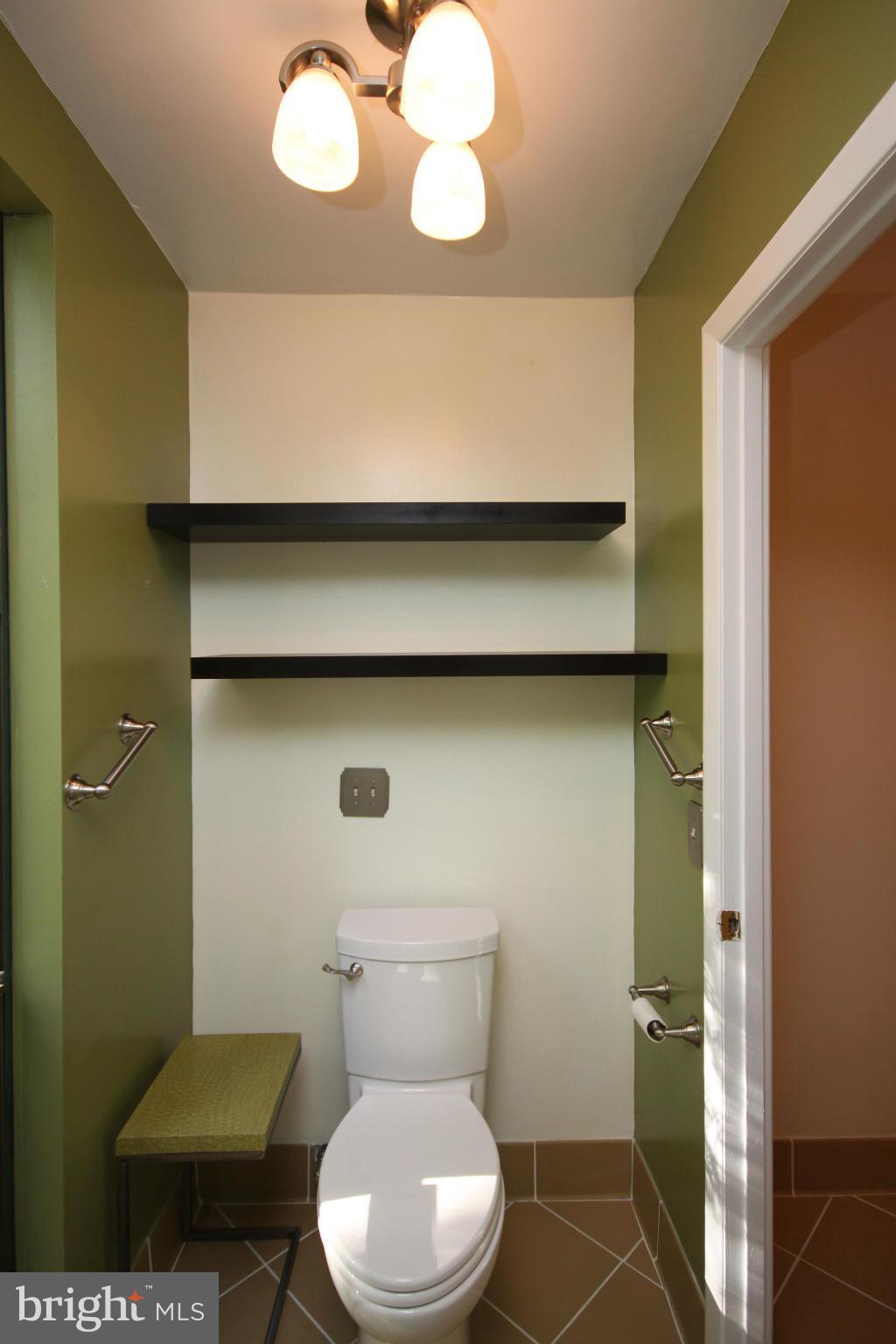 9437 Kilimanjaro Road Columbia, MD 21045 - Photo 16 of 30 Bath (Master)