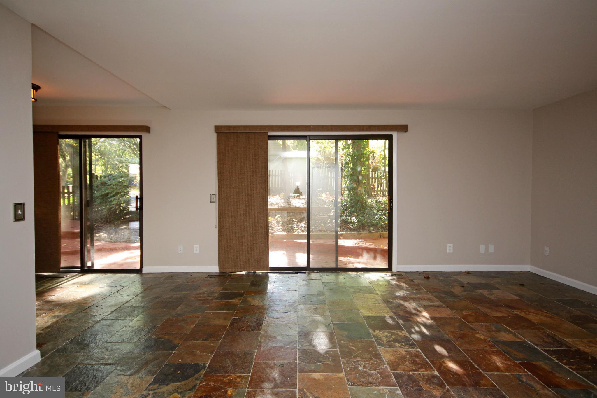 9437 Kilimanjaro Road Columbia, MD 21045 - Photo 10 of 30 Family Room