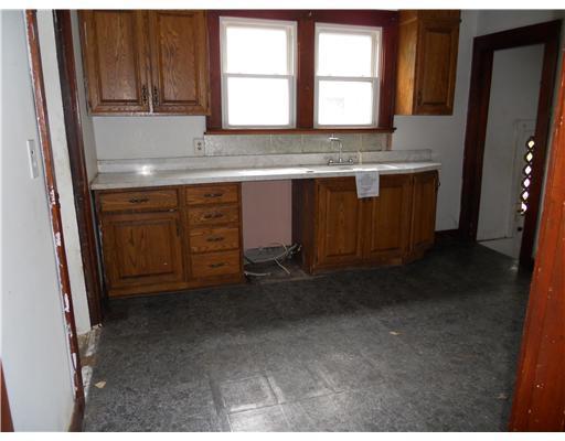 511 N Light Springfield, OH 45504 - Photo 5 of 8
