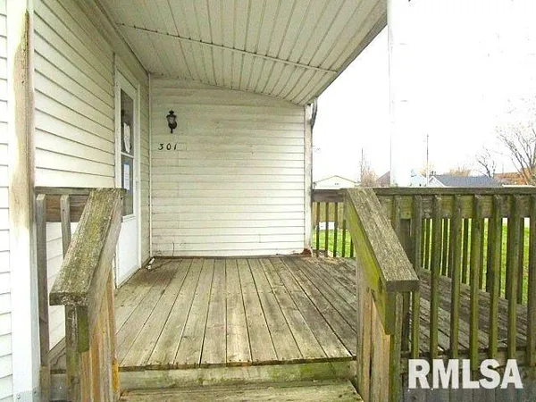 $62,000 | 301 Logan Street, New Holland, IL 62671