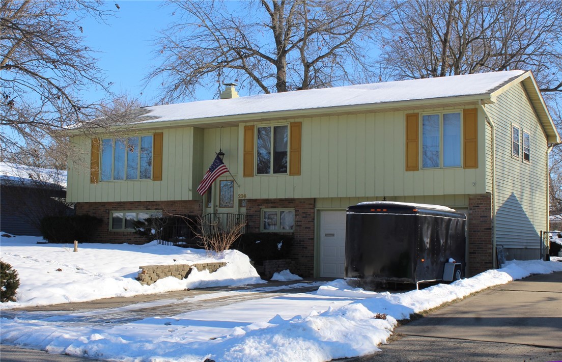 236 South Stevens Avenue Decatur, IL 62522 - Photo 3 of 27