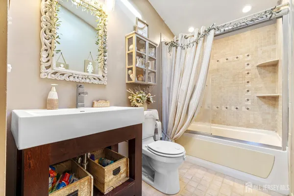 $660,000 | 50 Cindy Street, Old Bridge, NJ 08857