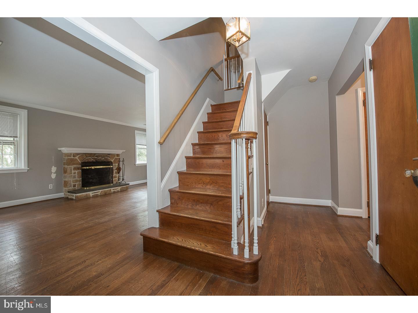 152 East Conestoga Road Devon, PA 19333 - Photo 3 of 25 Foyer