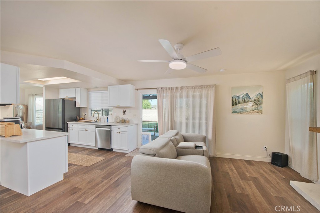 29130 Highplains Court Castaic, CA 91384 - Photo 6 of 37
