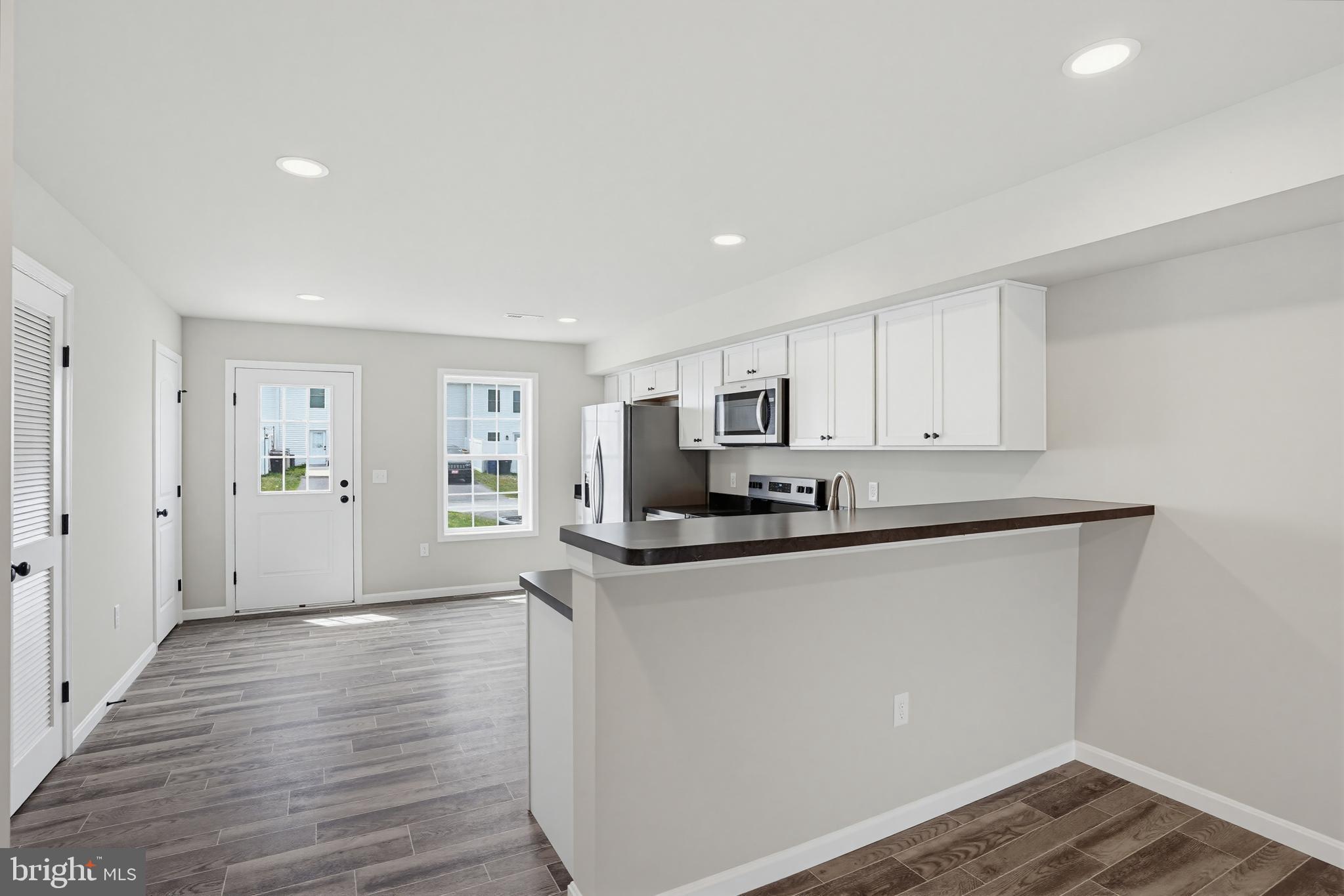 106 Rubaker Way, Unit 156 Dover, DE 19901 - Photo 11 of 31 Kitchen Breakfast Bar