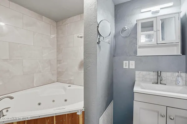 $499,000 | 116 2nd Avenue, Clark Fork, ID 83811