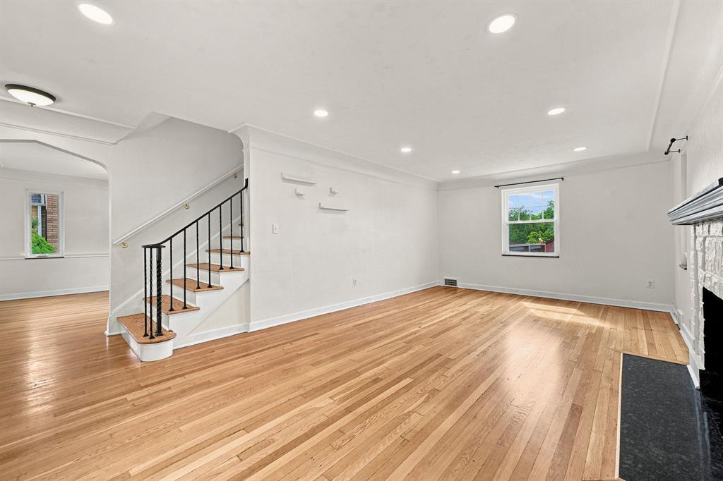 417 Bower Hill Road Pittsburgh, PA 15228 - Photo 6 of 38 Gallery Image 6