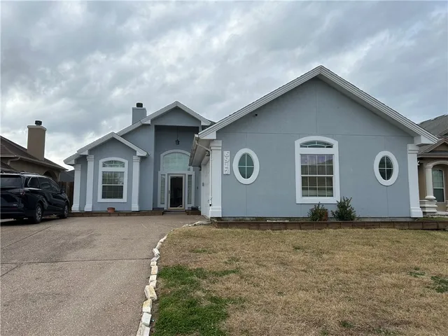 $2,500 | 6917 Boardwalk Avenue, Corpus Christi, TX 78414