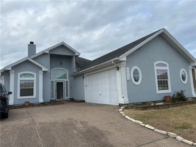 $2,500 | 6917 Boardwalk Avenue, Corpus Christi, TX 78414