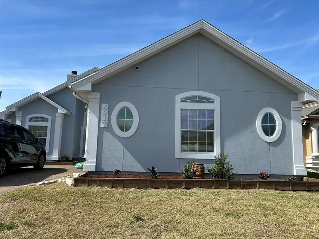 $2,500 | 6917 Boardwalk Avenue, Corpus Christi, TX 78414