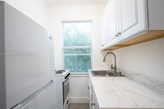 $4,288,000 | 444 Ponce De Leon Boulevard, Coral Gables, FL 33134