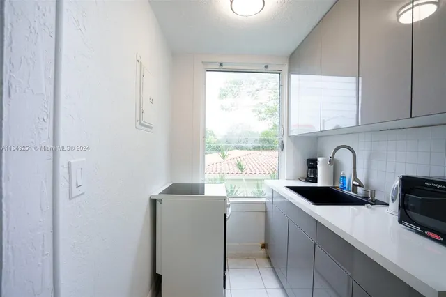 $4,288,000 | 444 Ponce De Leon Boulevard, Coral Gables, FL 33134