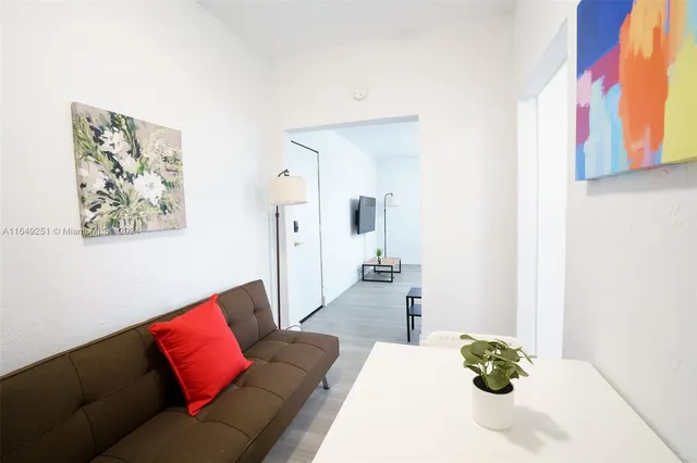 $4,288,000 | 444 Ponce De Leon Boulevard, Coral Gables, FL 33134