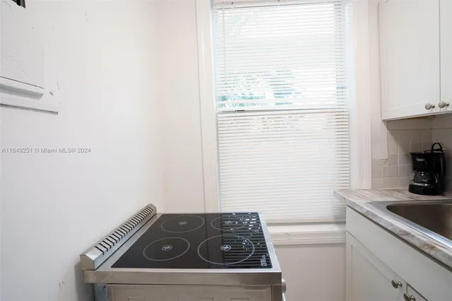 $4,288,000 | 444 Ponce De Leon Boulevard, Coral Gables, FL 33134