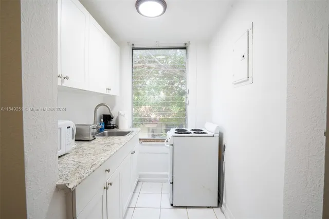 $4,288,000 | 444 Ponce De Leon Boulevard, Coral Gables, FL 33134