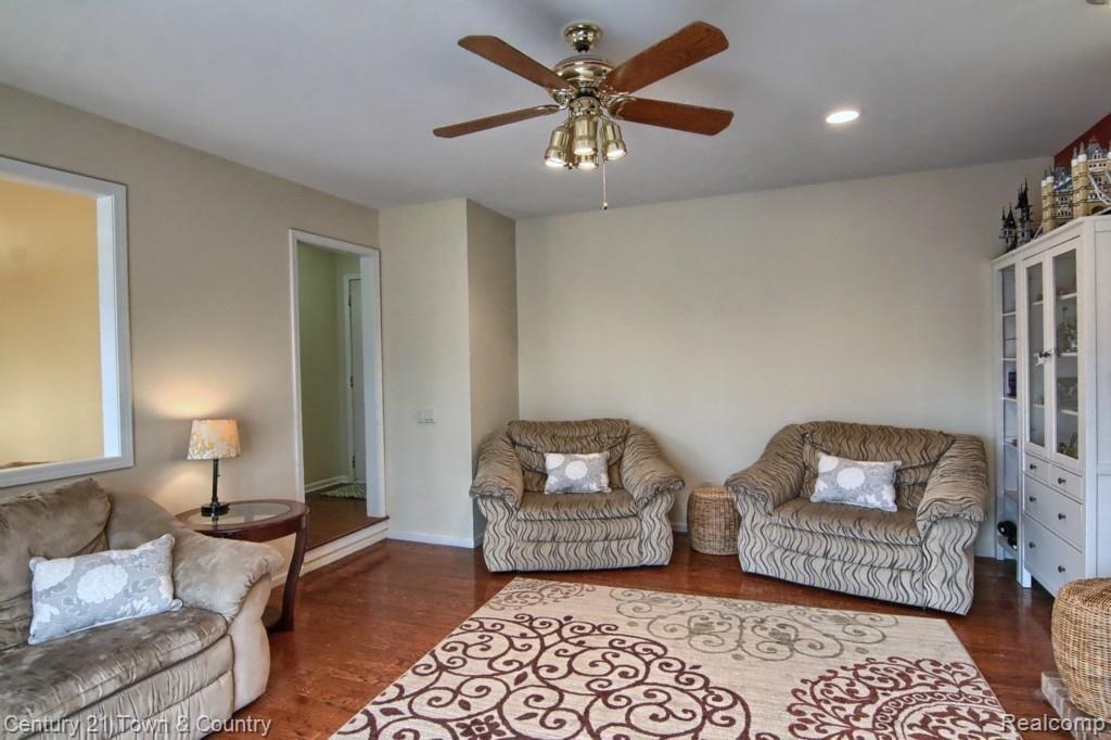 178 Grosvenor Drive Rochester Hills, MI 48307 - Photo 13 of 32