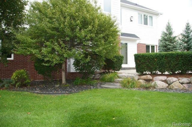 1370 Tulberry Court Rochester, MI 48306 - Photo 23 of 24 Backyard landscaping