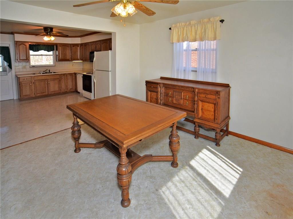 304 Lougeay Road Pittsburgh, PA 15235 - Photo 11 of 24 Gallery Image 11