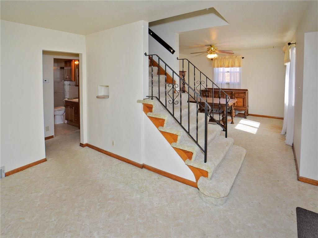 304 Lougeay Road Pittsburgh, PA 15235 - Photo 8 of 24 Gallery Image 8