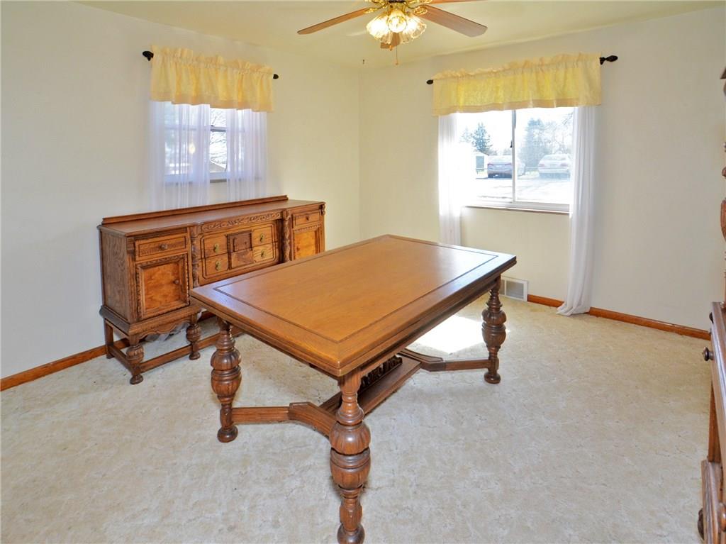 304 Lougeay Road Pittsburgh, PA 15235 - Photo 10 of 24 Gallery Image 10