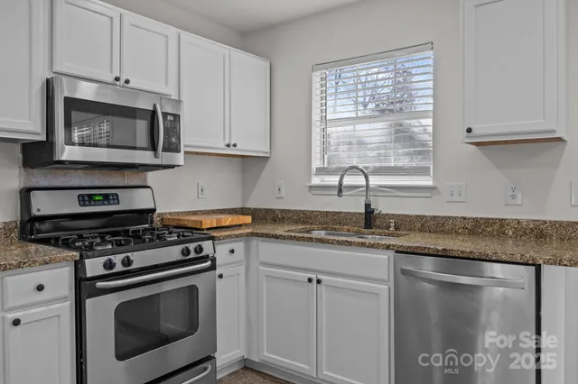 $329,900 | 1561 Forest Glen Lane, Kannapolis, NC 28081