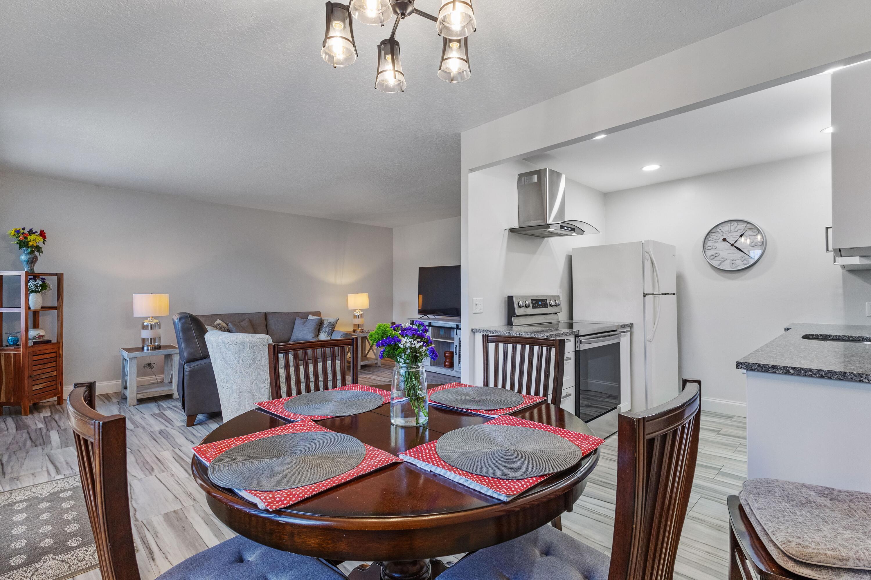 3013 Exeter Boca Raton, FL 33434 - Photo 6 of 18 img_2323-min