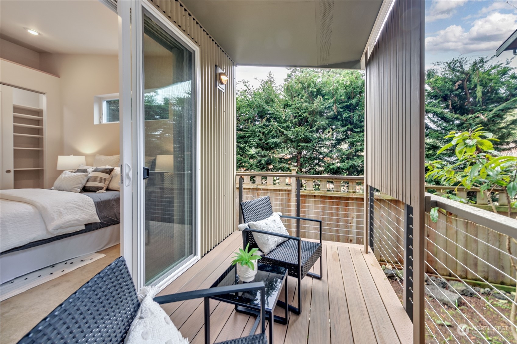 655 Wintersweet Road Northeast Bainbridge Island, WA 98110 - Photo 16 of 36 Gallery Image 16