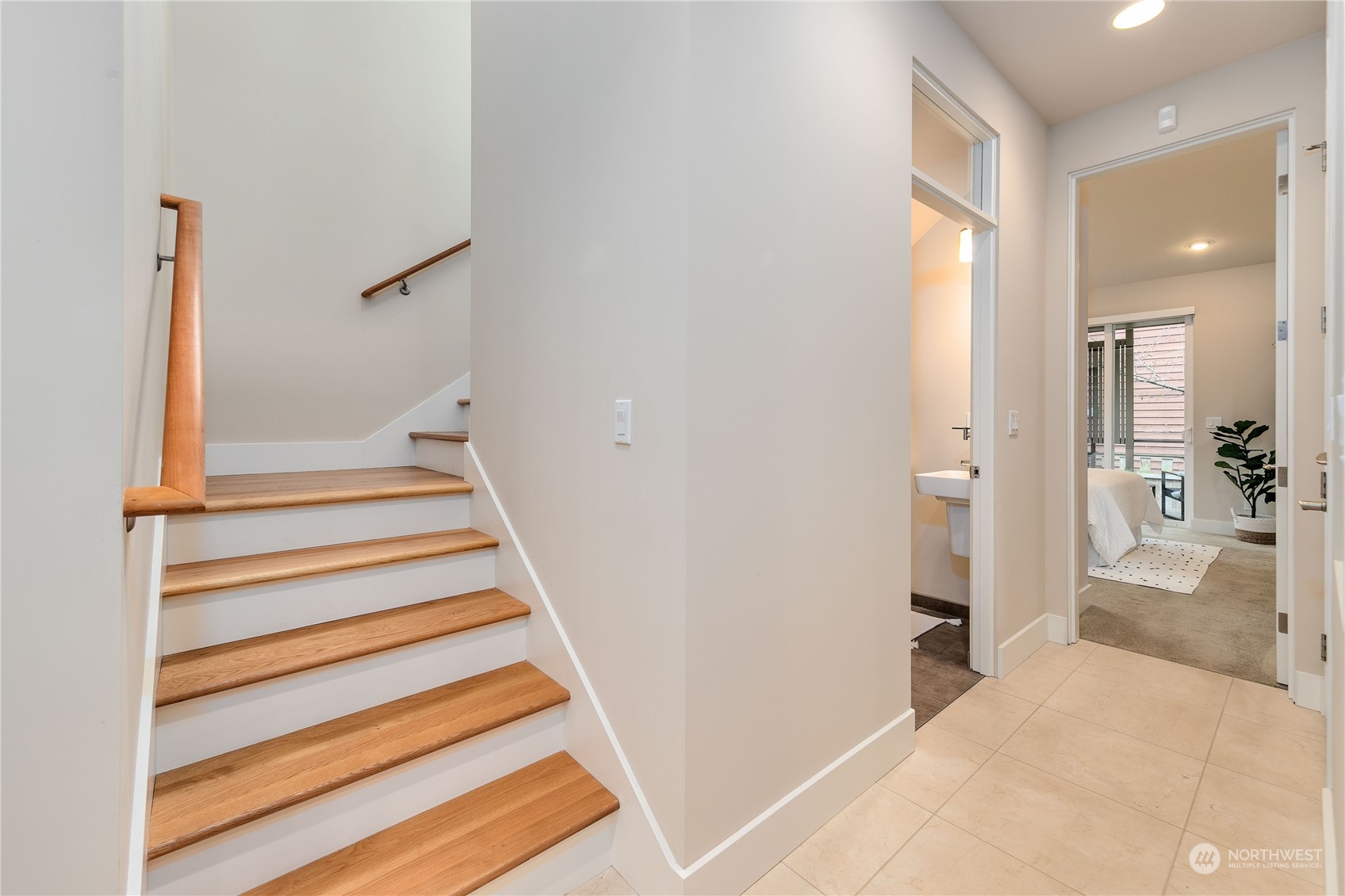 655 Wintersweet Road Northeast Bainbridge Island, WA 98110 - Photo 18 of 36 Gallery Image 18
