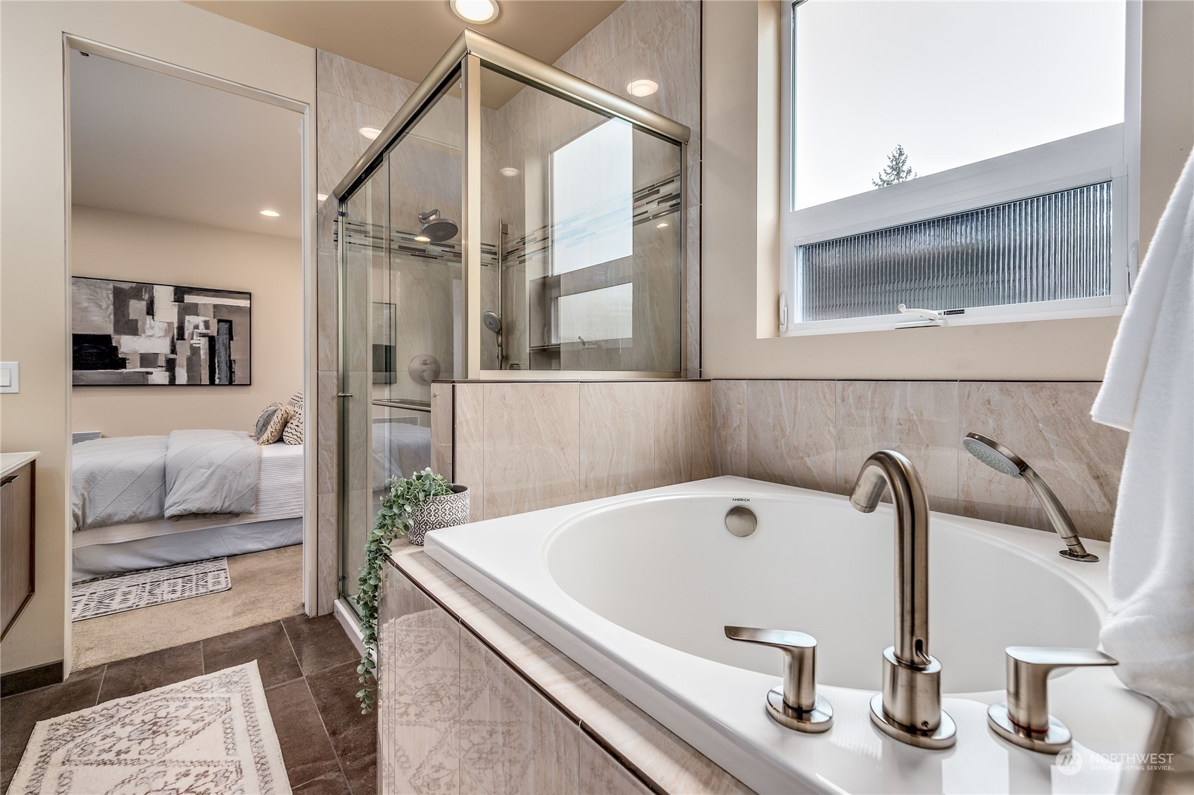 655 Wintersweet Road Northeast Bainbridge Island, WA 98110 - Photo 24 of 36 Gallery Image 24