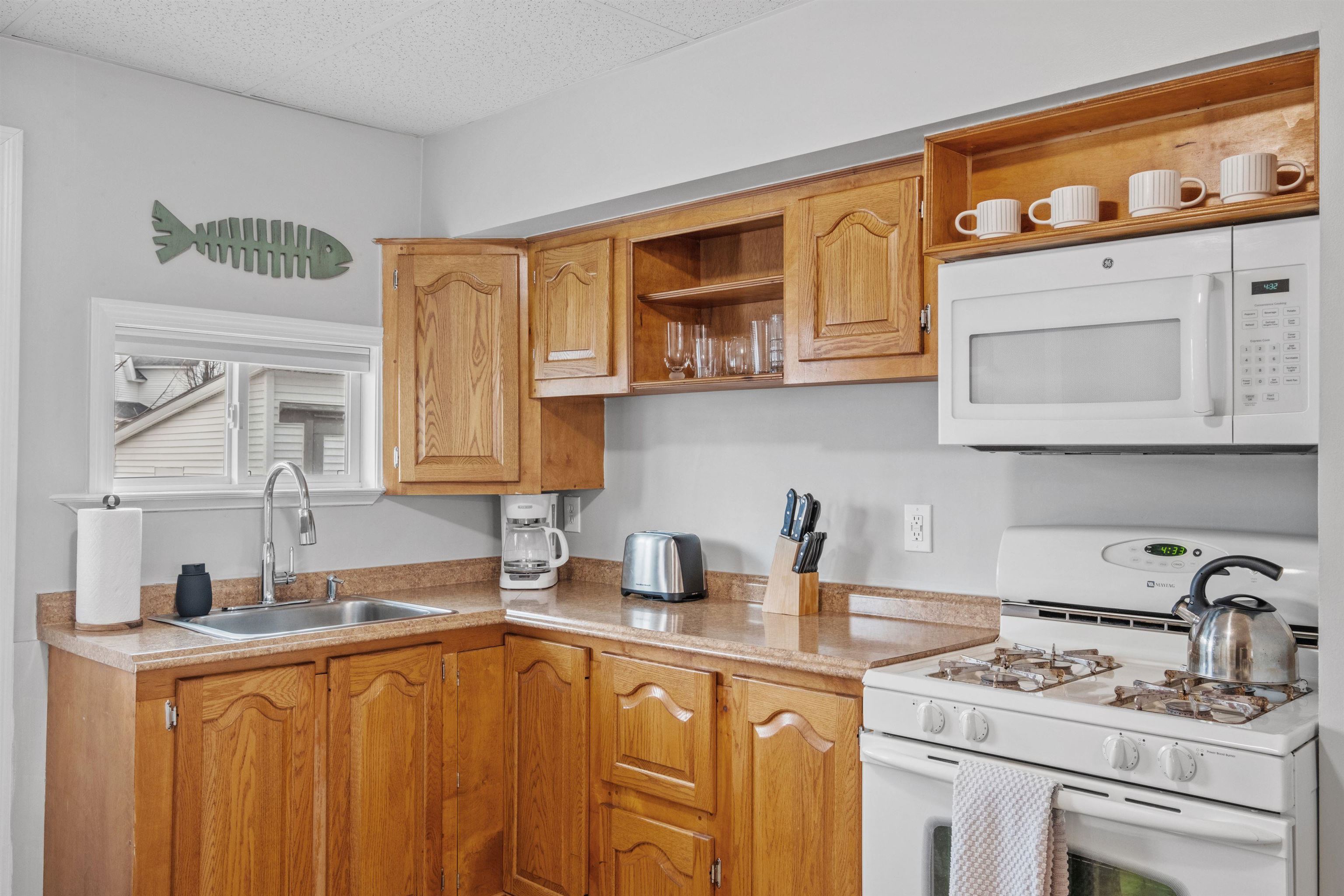 792 Grove Street, Unit 2 Manchester, NH 03103 - Photo 7 of 25