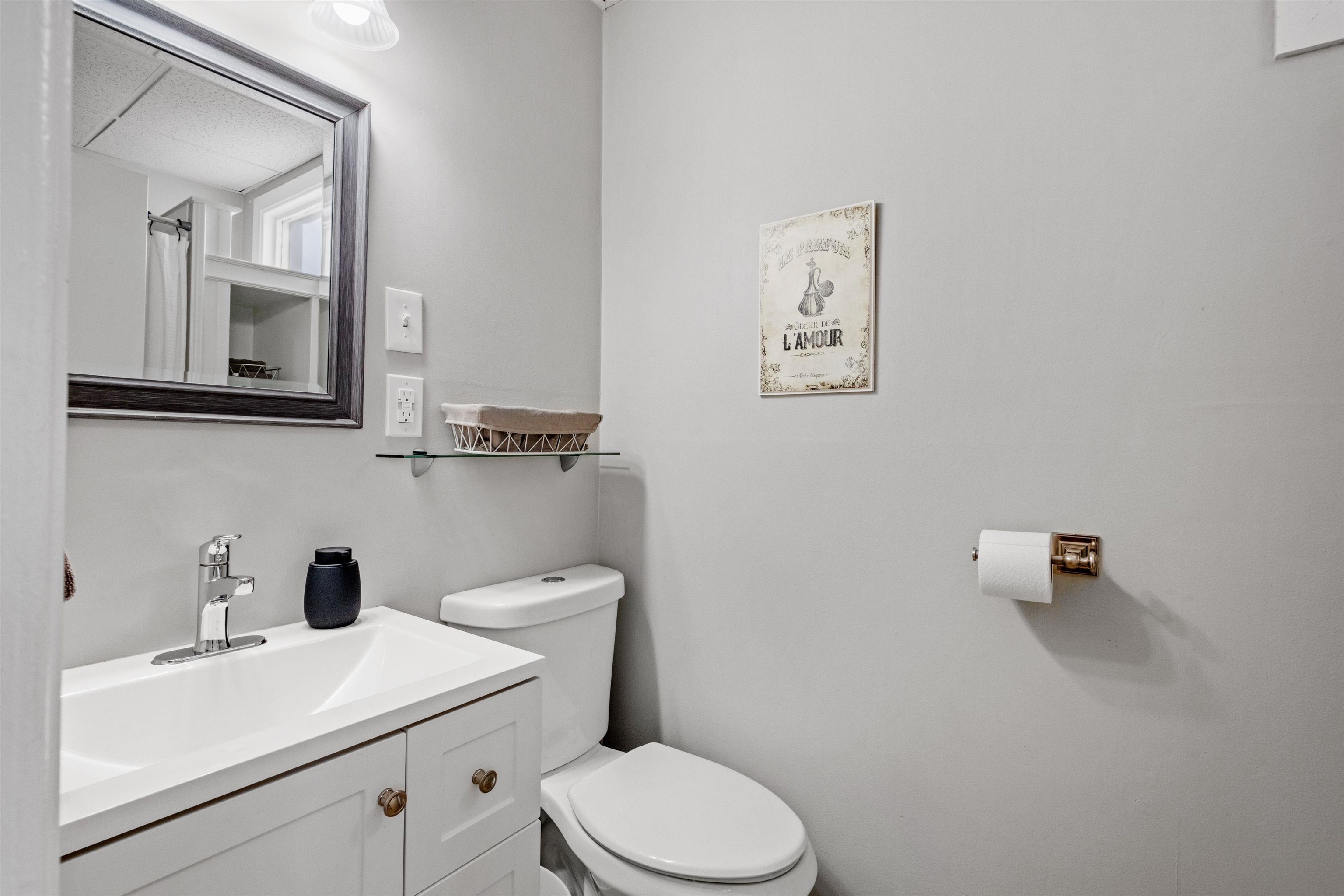 792 Grove Street, Unit 2 Manchester, NH 03103 - Photo 9 of 25