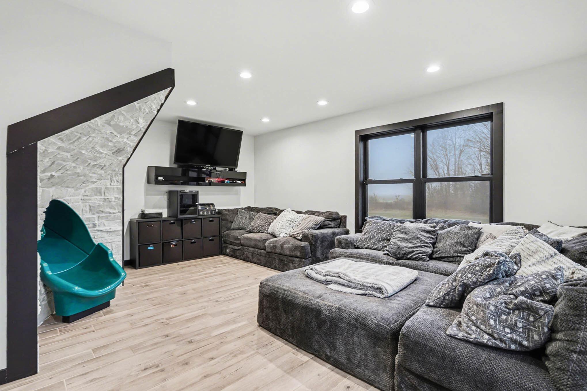 15068 Mohney Lake Road Three Rivers, MI 49093 - Photo 21 of 29 018_file_5039