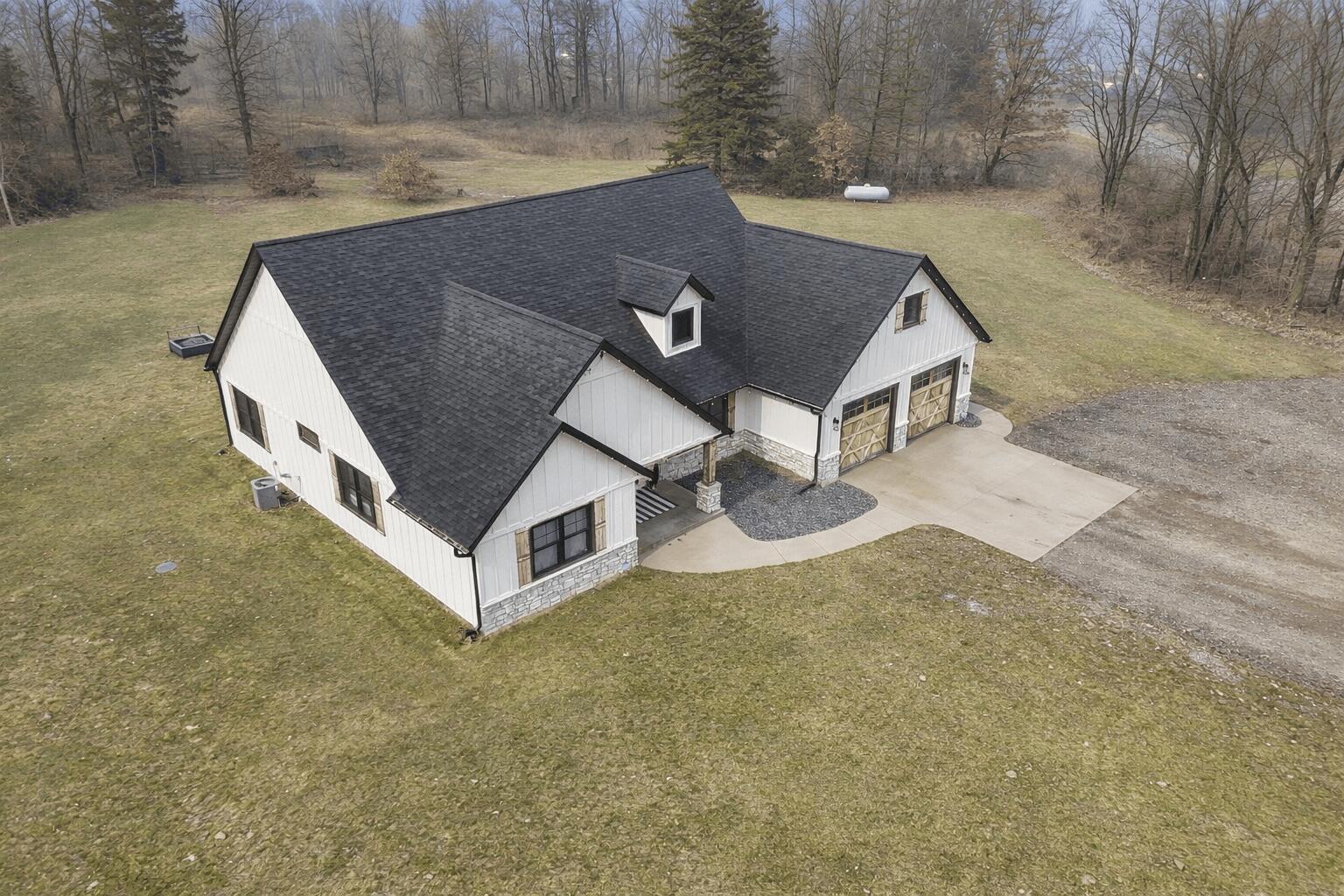 15068 Mohney Lake Road Three Rivers, MI 49093 - Photo 4 of 29 2026_09_01_26_am