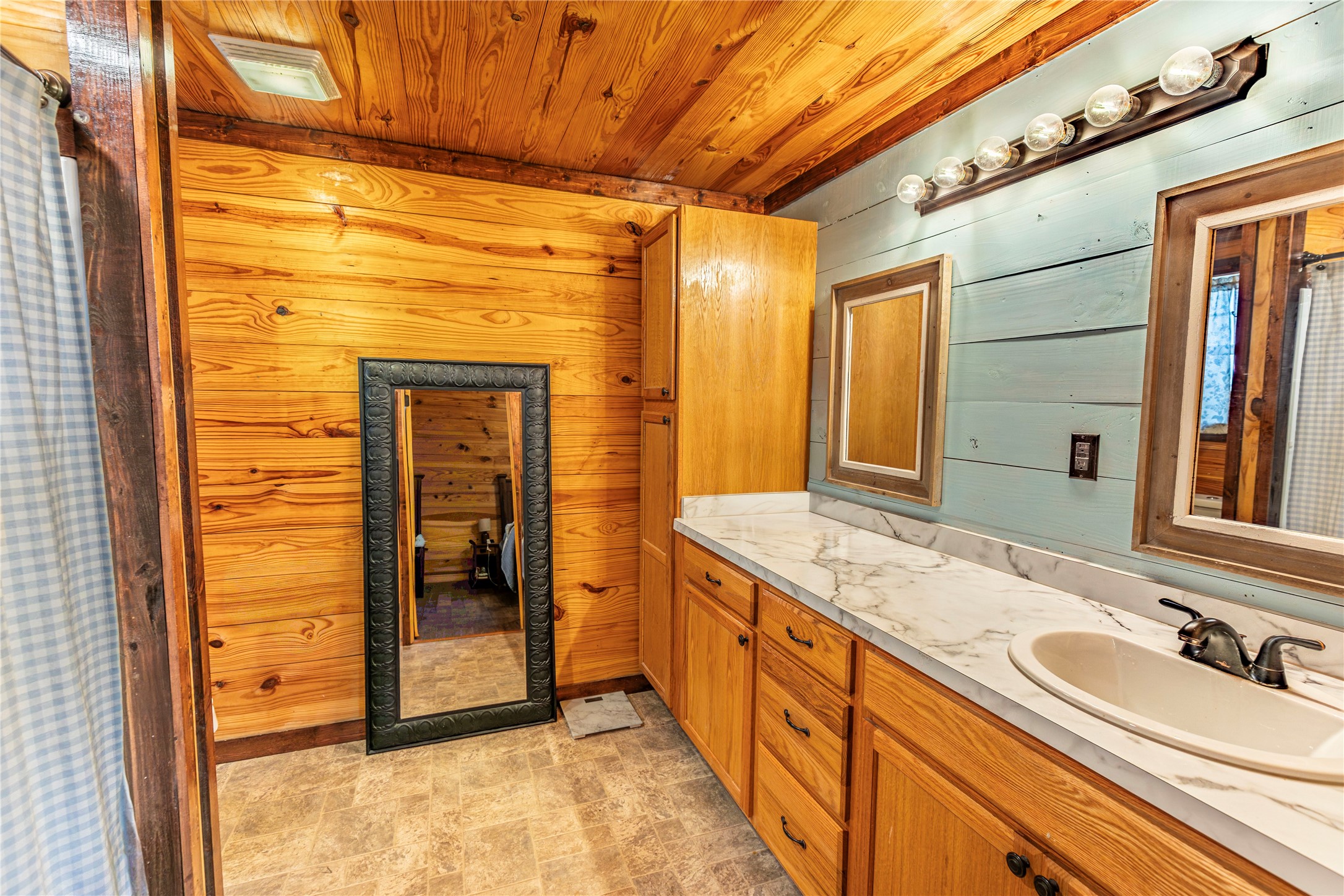 2726 Remmert Road Bellville, TX 77418 - Photo 9 of 18 a bathroom with a sink and a mirror