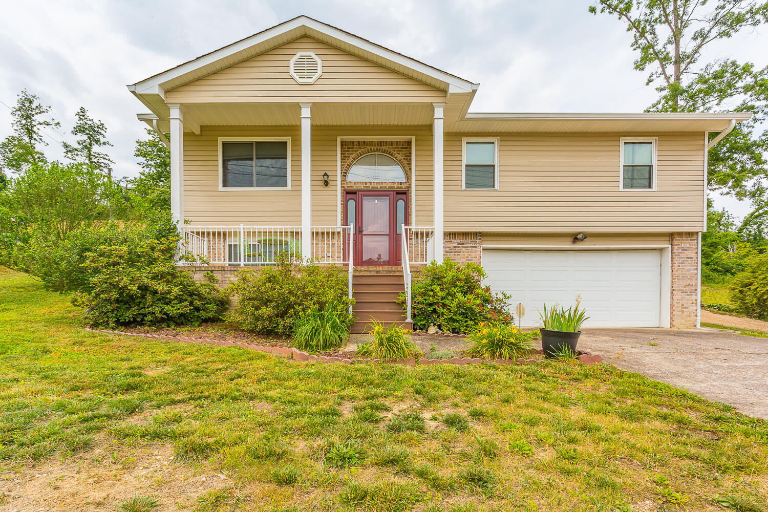 8214 Bill Reed Road Ooltewah, TN 37363 - Photo 3 of 29 8214 Bill Reed HD -9