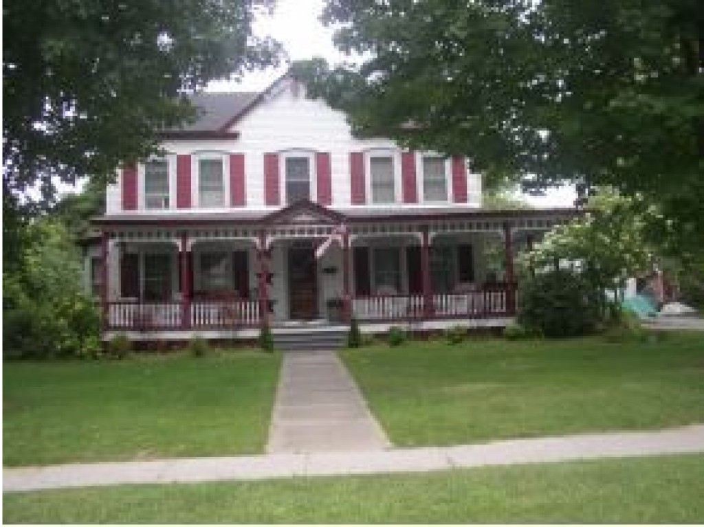 35 Grand Avenue Swanton, VT 05488 - Photo 1 of 8 Gallery Image 1