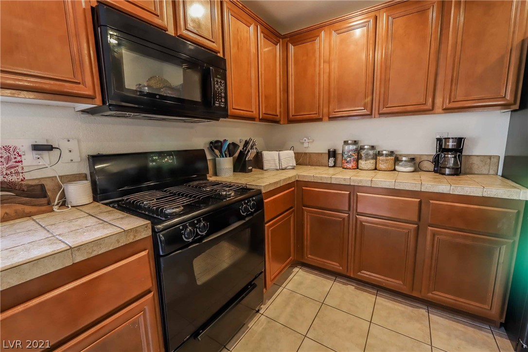 1159 Paradise River Road Henderson, NV 89002 - Photo 8 of 40