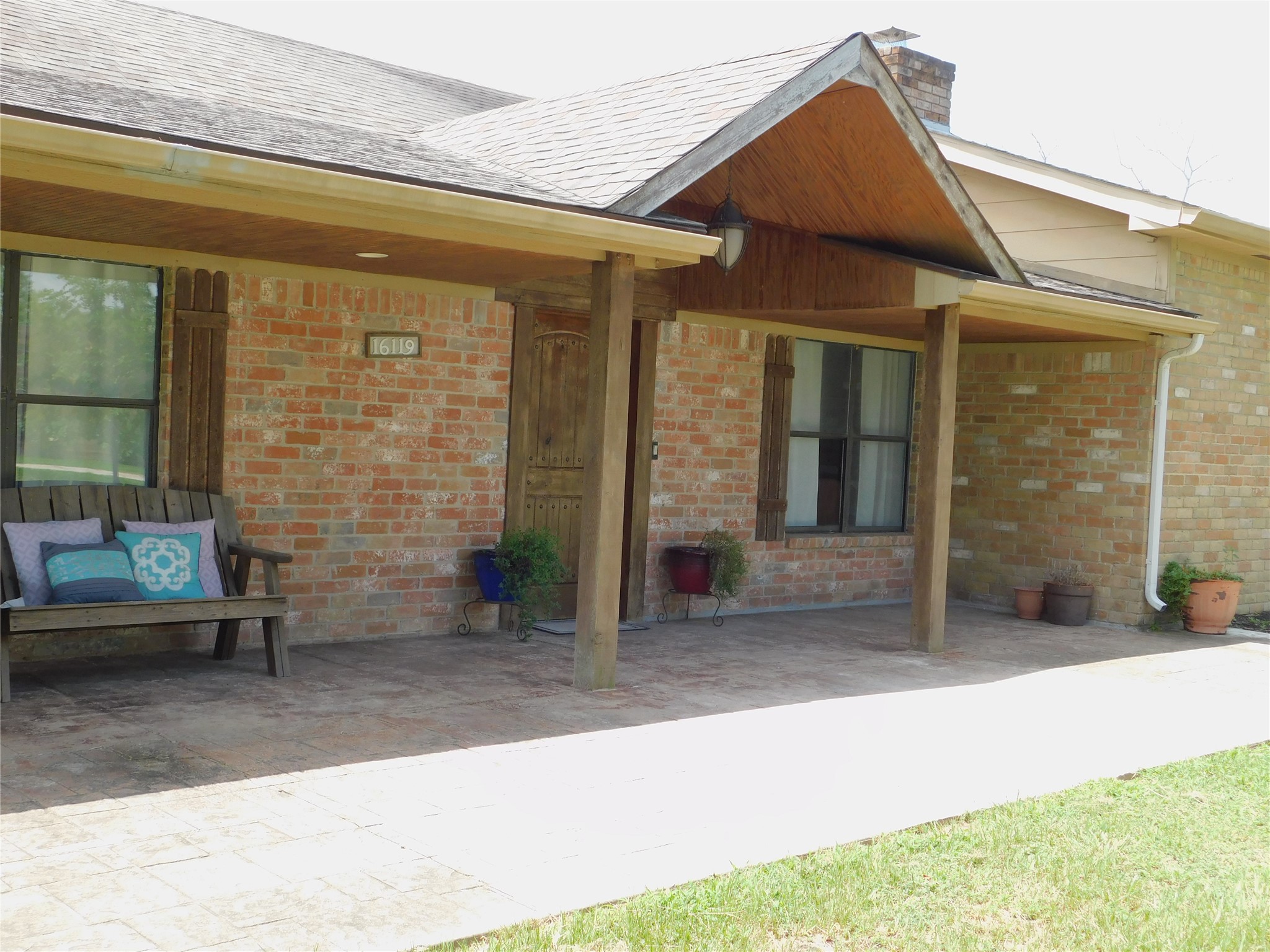 16119 Cypress Rosehill Road Cypress, TX 77429 - Photo 14 of 47 a backyard of a house with sofas